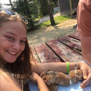 Meet your Posher, Alea